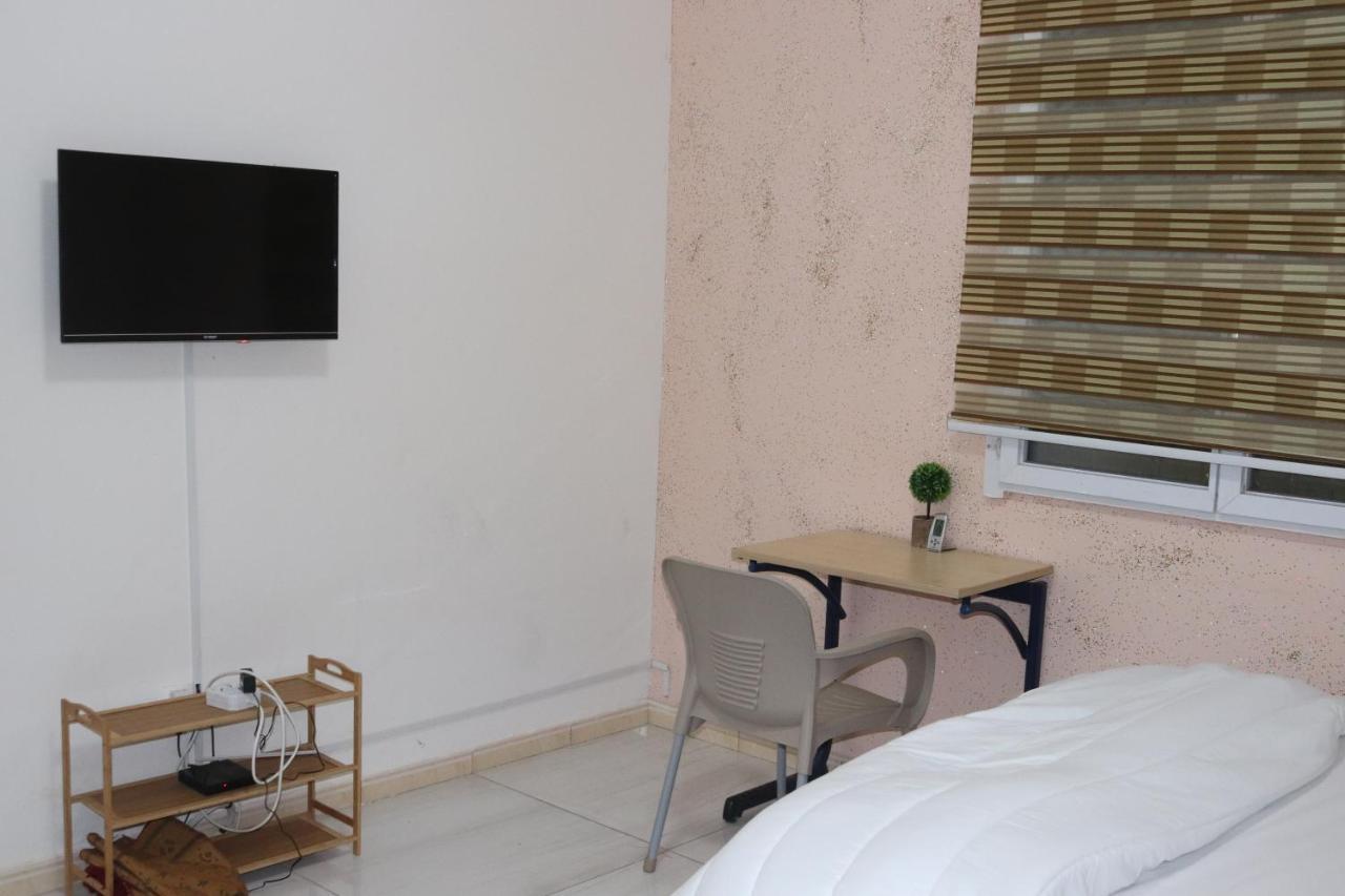 Residences Primis Thies - Appartements Et Chambres Ngoại thất bức ảnh