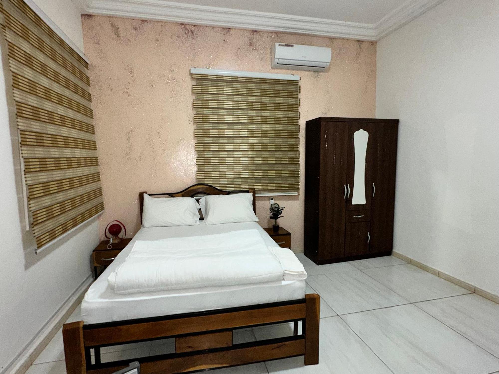 Residences Primis Thies - Appartements Et Chambres Ngoại thất bức ảnh